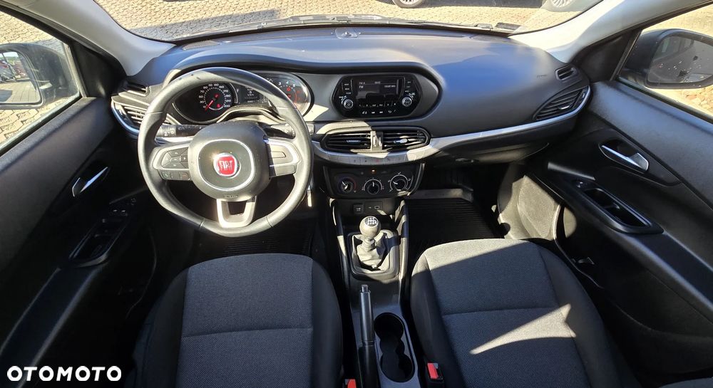 Fiat Tipo 1.4 16v Easy - 16