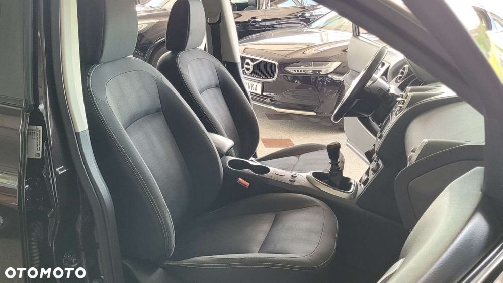Nissan Qashqai - 25
