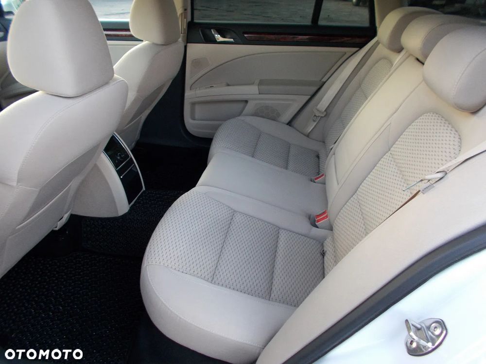 Skoda Superb 2.0 TDI Business DSG - 16