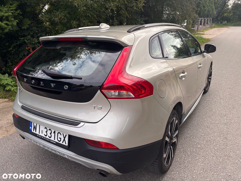 Volvo V40 Cross Country T3 Drive-E Momentum - 5