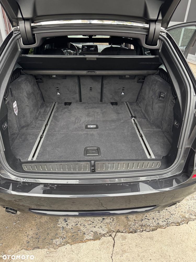BMW Seria 5 520d Sport Line - 29