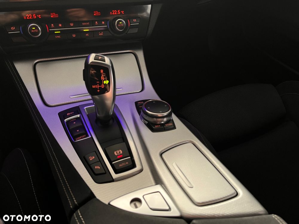 BMW Seria 5 520d xDrive M Sport sport - 22