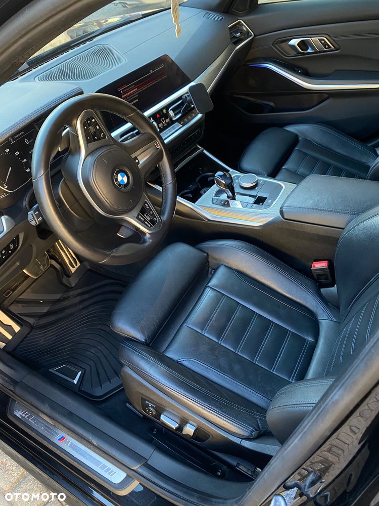 BMW Seria 3 330i M Sport sport - 9