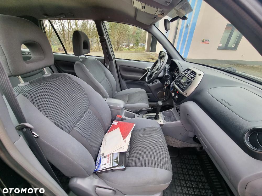 Toyota RAV4 2.0 VVT-i 4x4 - 20