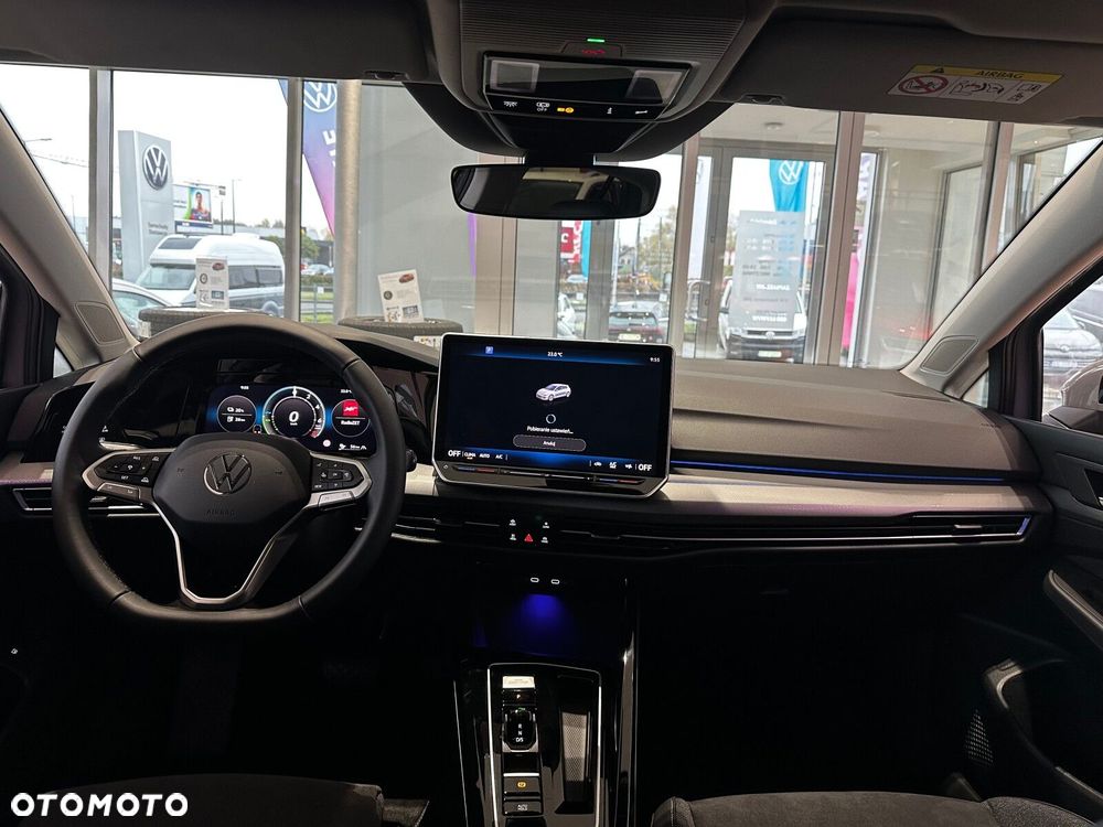 Volkswagen Golf - 11