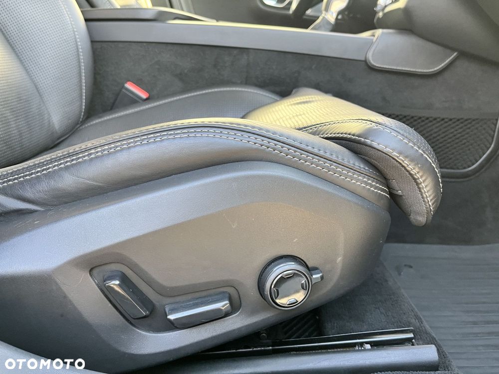 Volvo V90 Cross Country - 35