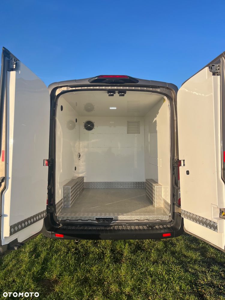 Ford Transit - 13