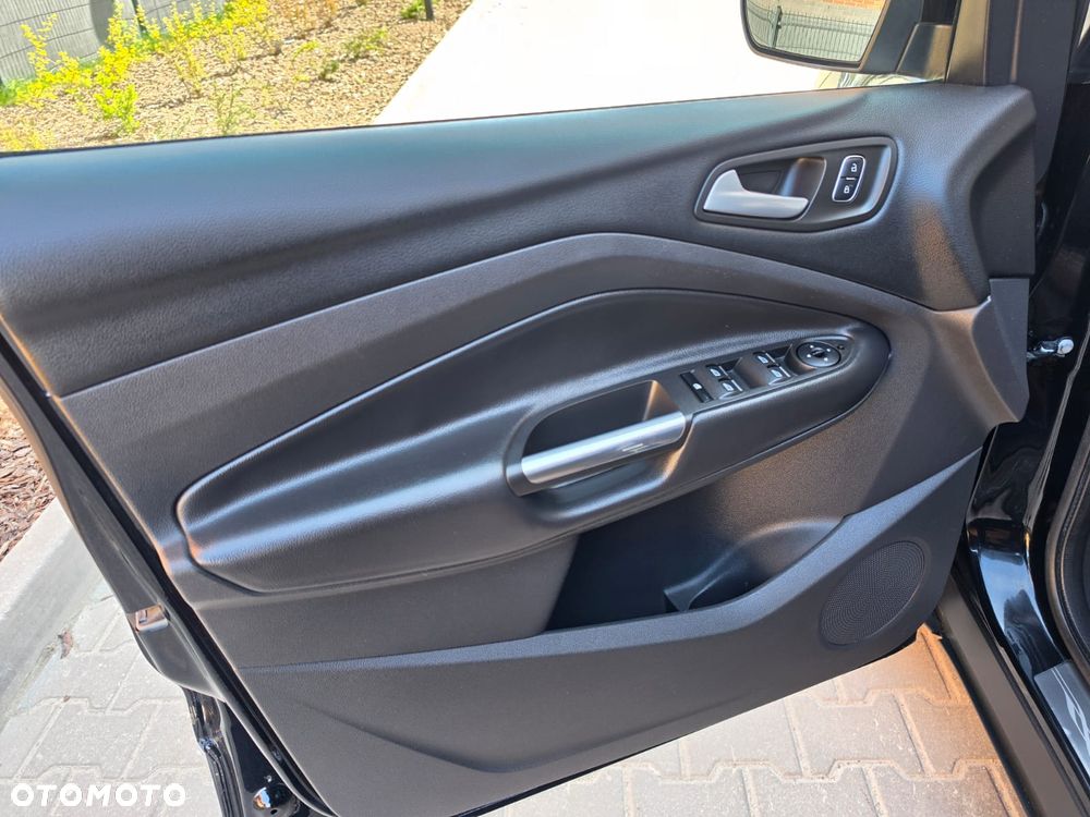 Ford Kuga 2.0 TDCi AWD Titanium - 26