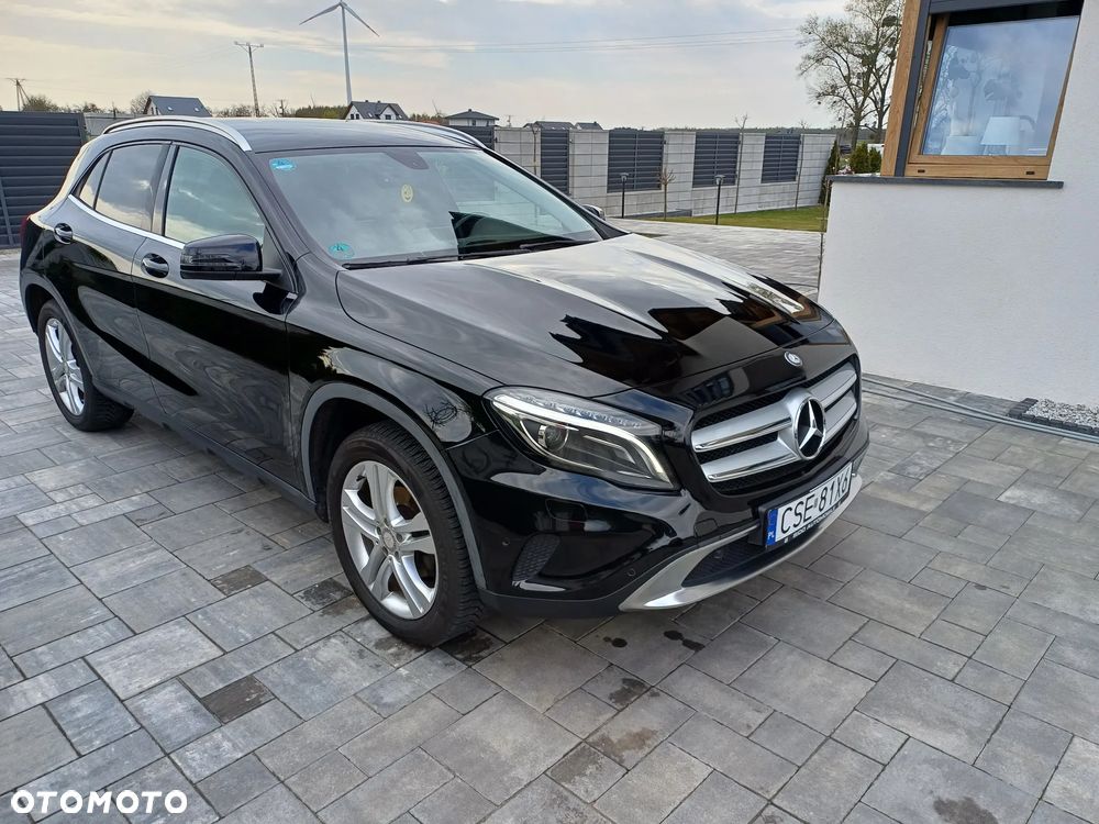Mercedes-Benz GLA 200 - 2