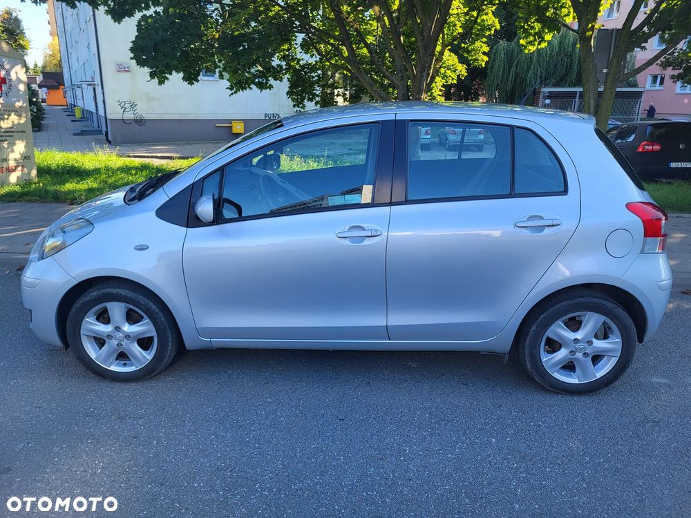 Toyota Yaris - 8