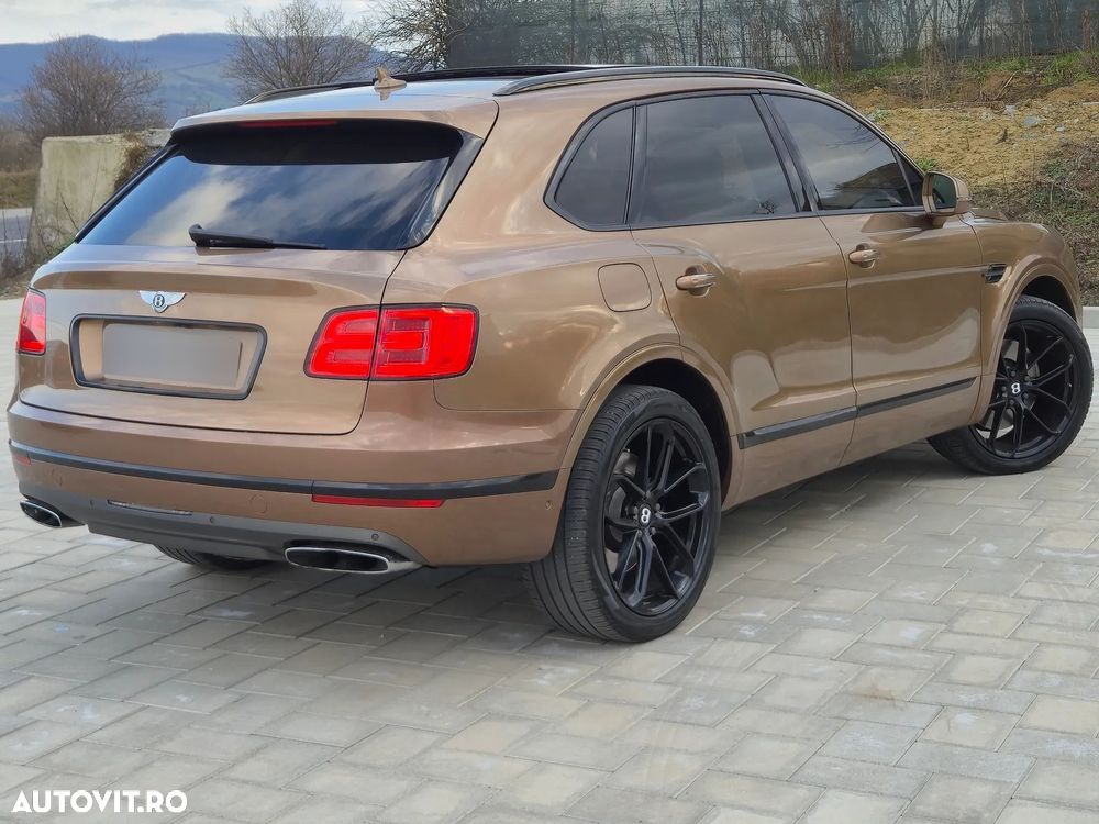 Bentley Bentayga W12 Mulliner - 3