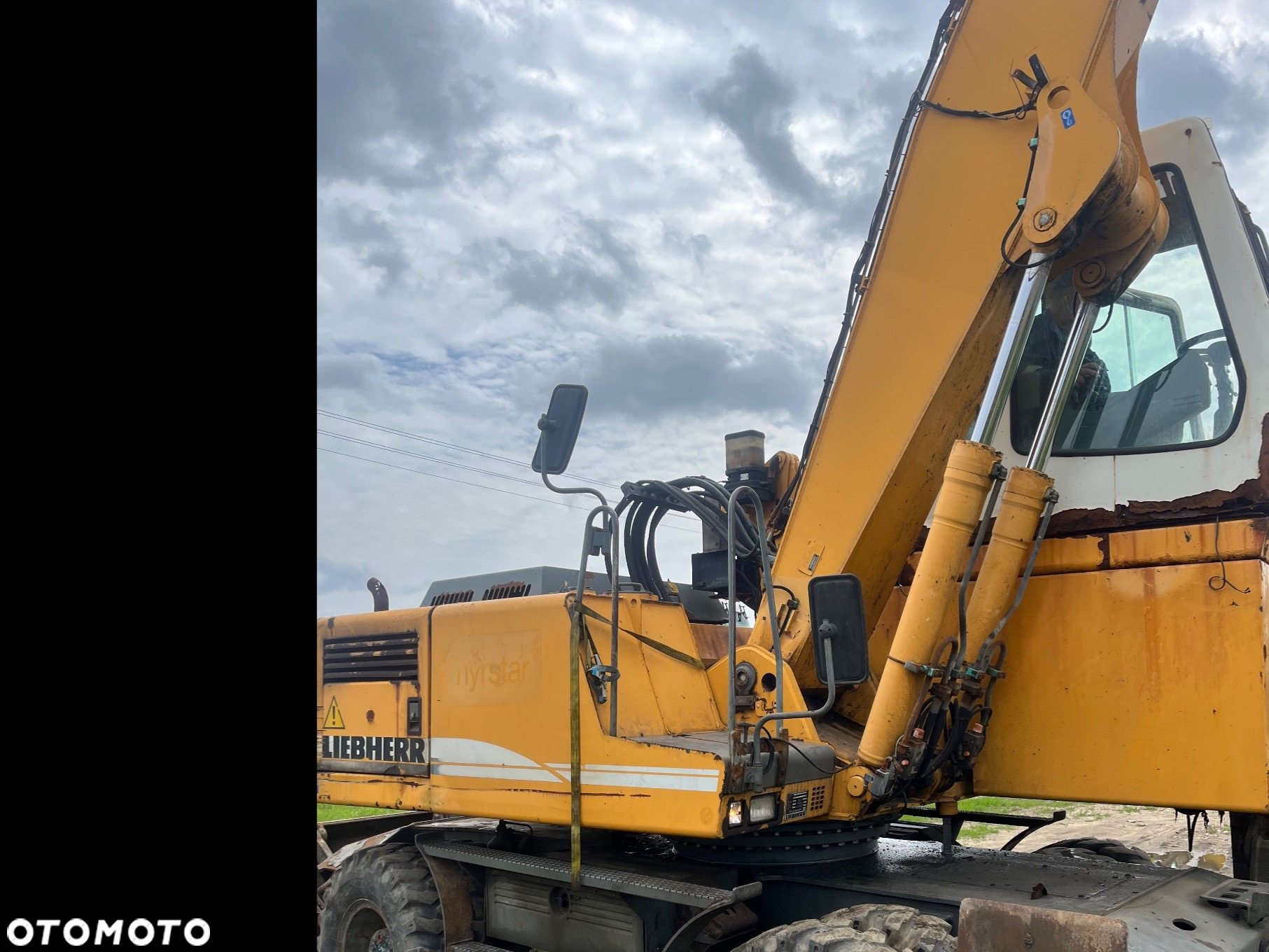 Liebherr A904C - 3