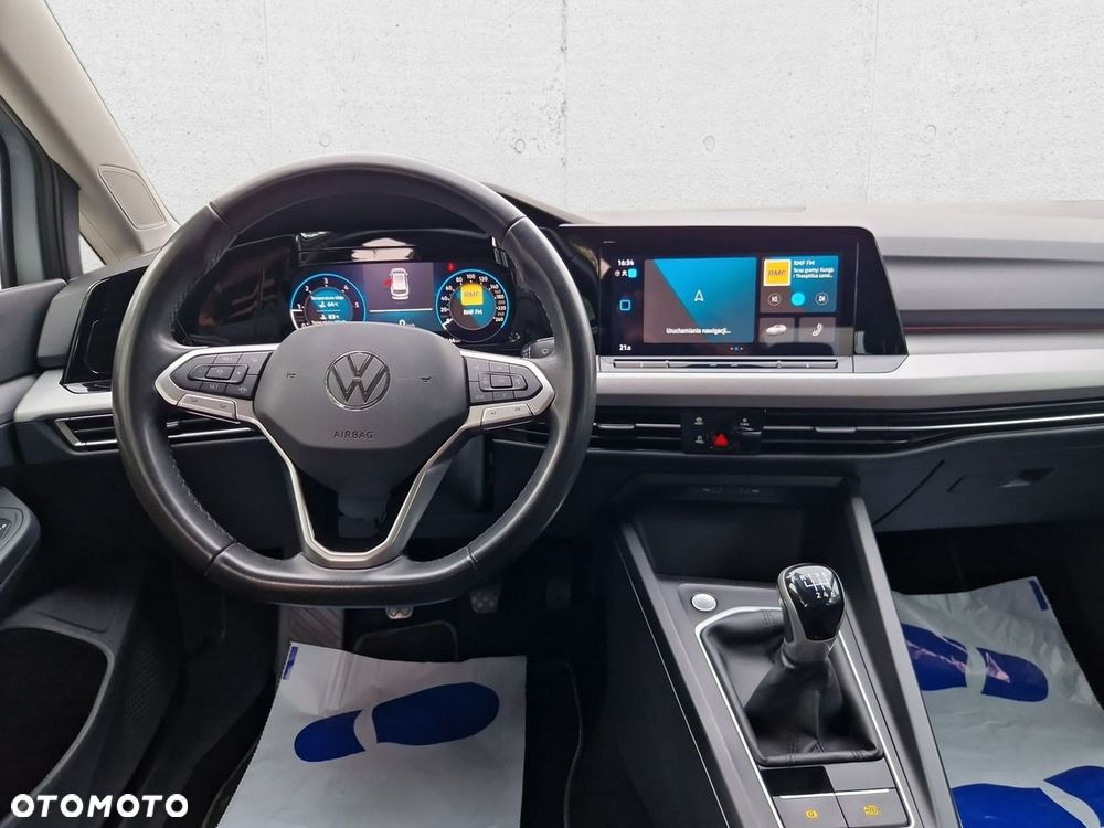 Volkswagen Golf - 22