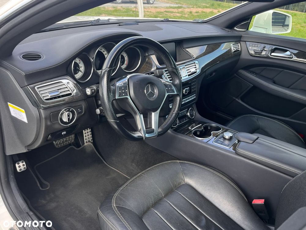 Mercedes-Benz CLS 500 4Matic 7G-TRONIC - 11