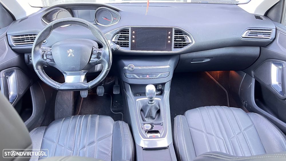 Peugeot 308 SW 1.2 PureTech Allure Full LED - 10