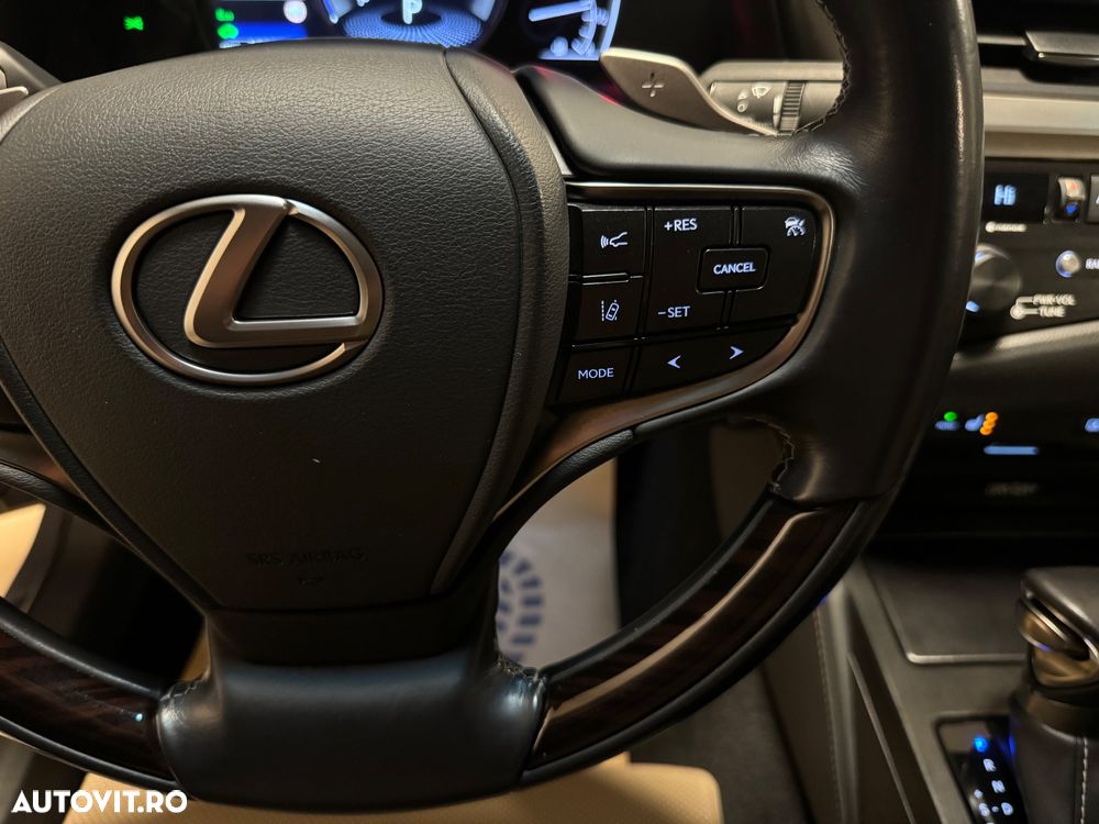 Lexus Seria ES 300h Business Edition - 10