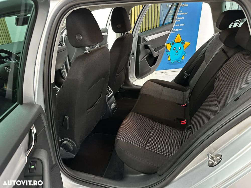 Skoda Octavia Combi 1.6 TDI DPF DSG Ambition - 9