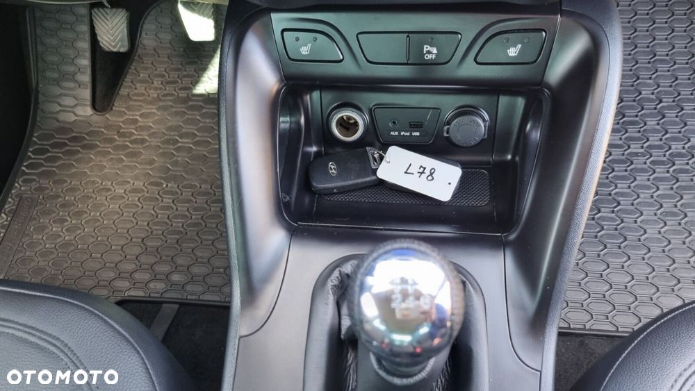 Hyundai ix35 2.0 CRDi Premium 4WD - 32