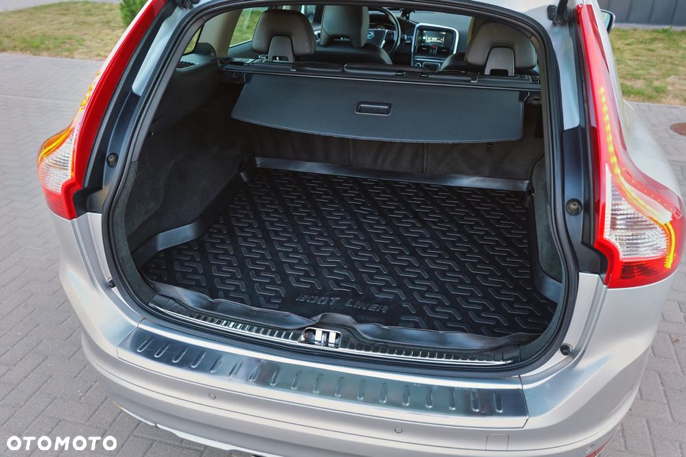 Volvo XC 60 D4 Momentum - 12