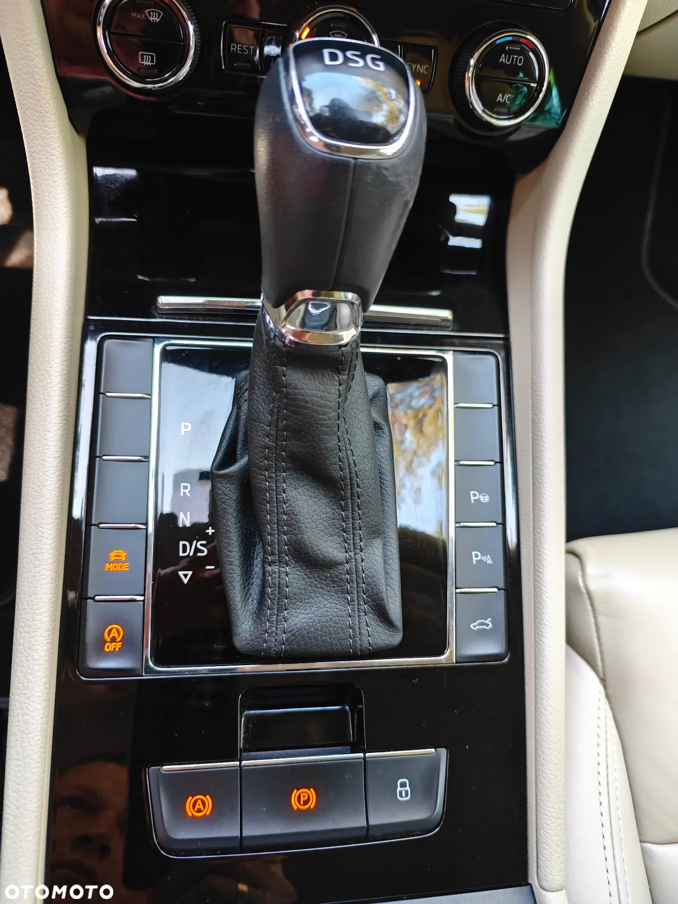 Skoda Superb 1.8 TSI L&K DSG - 18