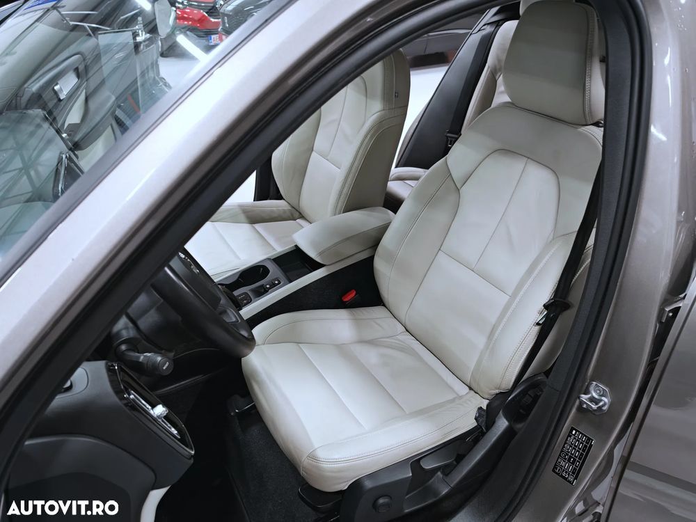 Volvo XC 40 T4 Recharge DKG Inscription - 9