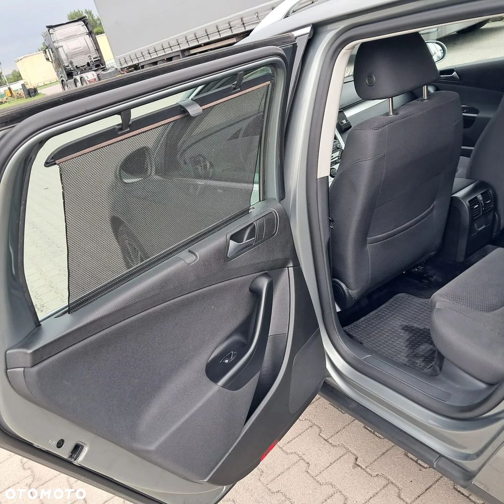Volkswagen Passat - 19