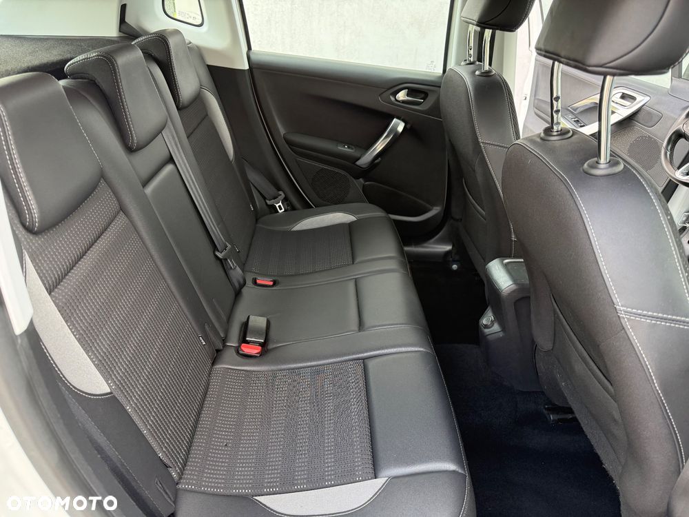 Peugeot 2008 PureTech 110 Stop&Start EAT6 Allure - 19