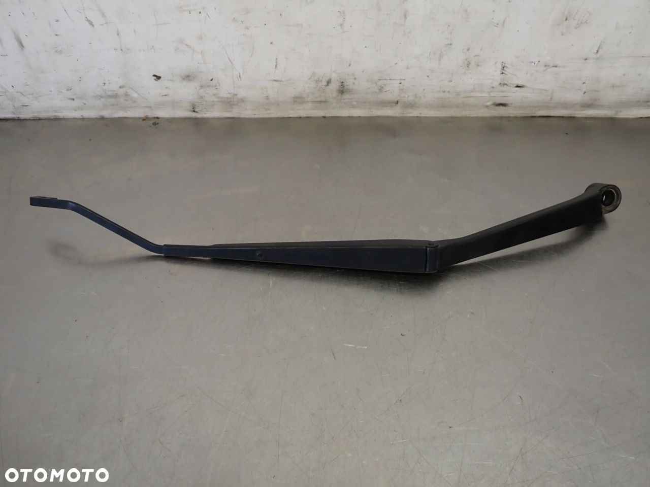 RAMIĘ WYCIERACZKI PRZÓD PRAWE TOYOTA RAV4 II LIFT - 1