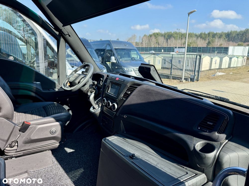 Iveco Daily 70C21 Turism Revolution ERENER 33+1+1 miejsc 2 X NOWY - 9