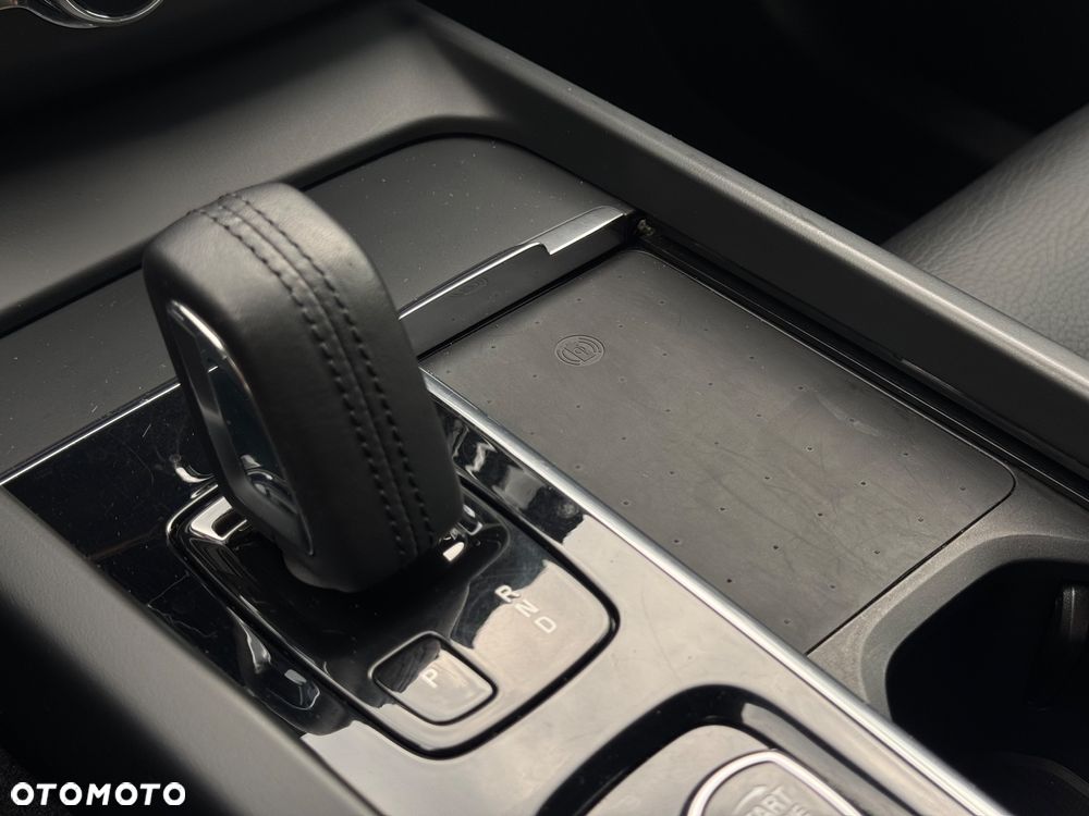 Volvo XC 60 B4 D AWD Inscription - 23