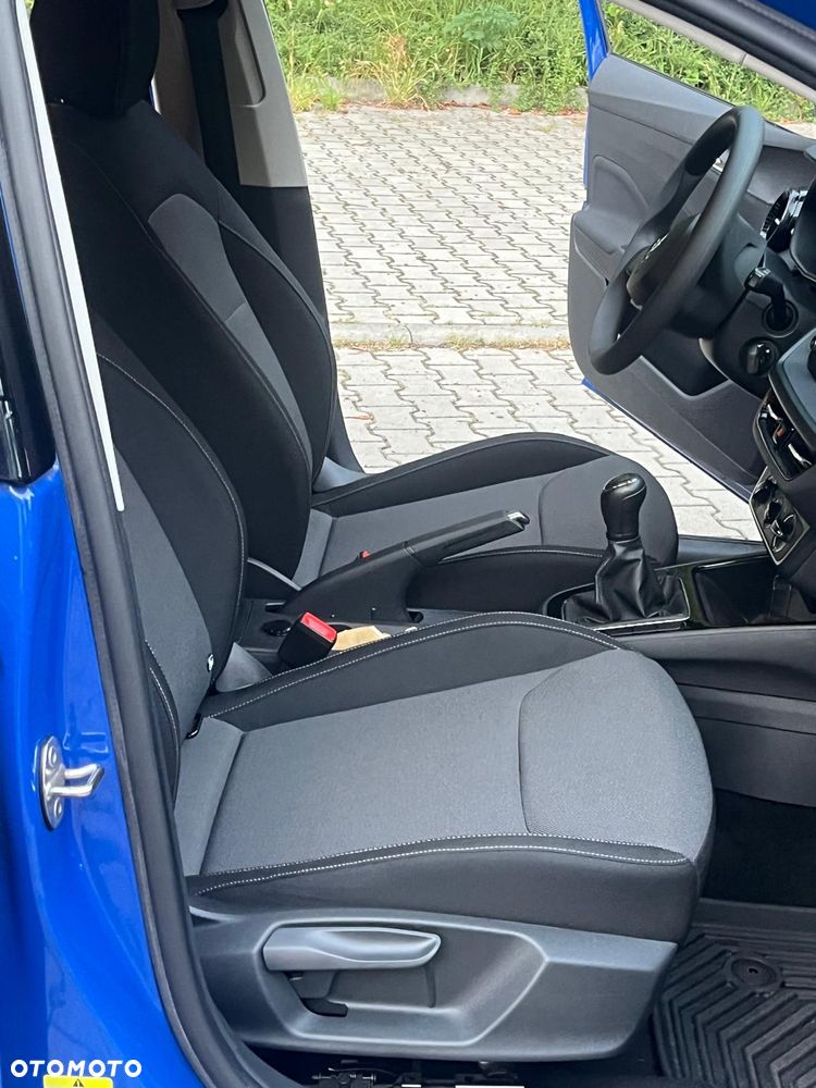 Skoda Fabia 1.0 Essence - 13