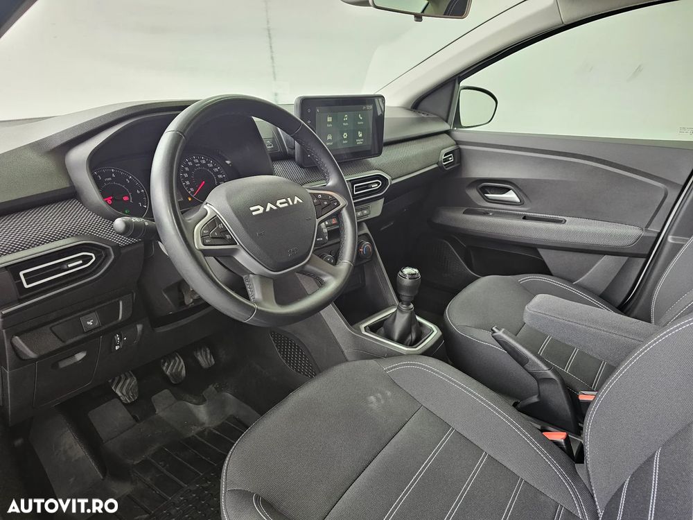 Dacia Logan TCe 90 MT5 Expression - 8