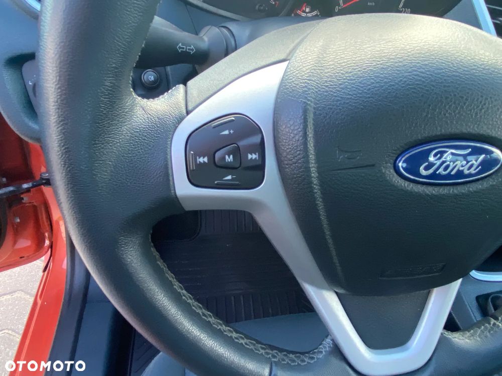 Ford Fiesta 1.25 Champions Edition - 30