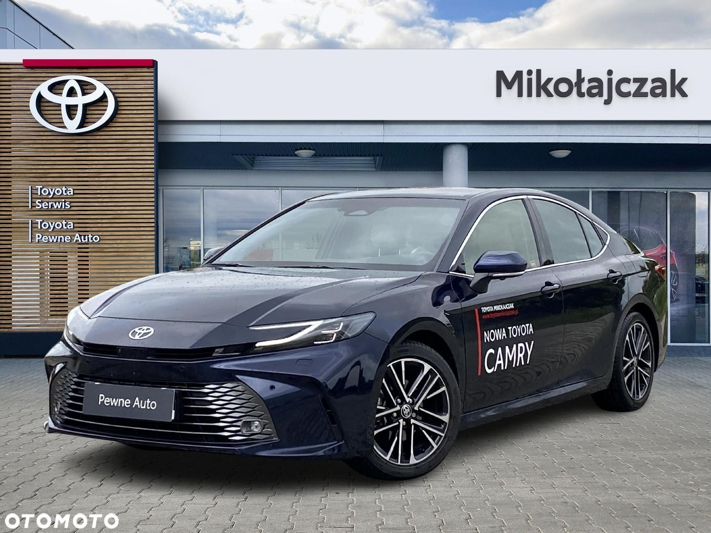 Toyota Camry - 1