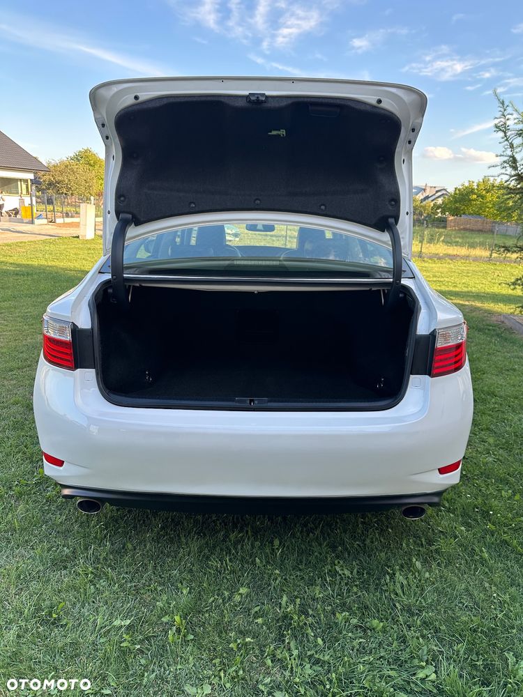 Lexus ES - 11