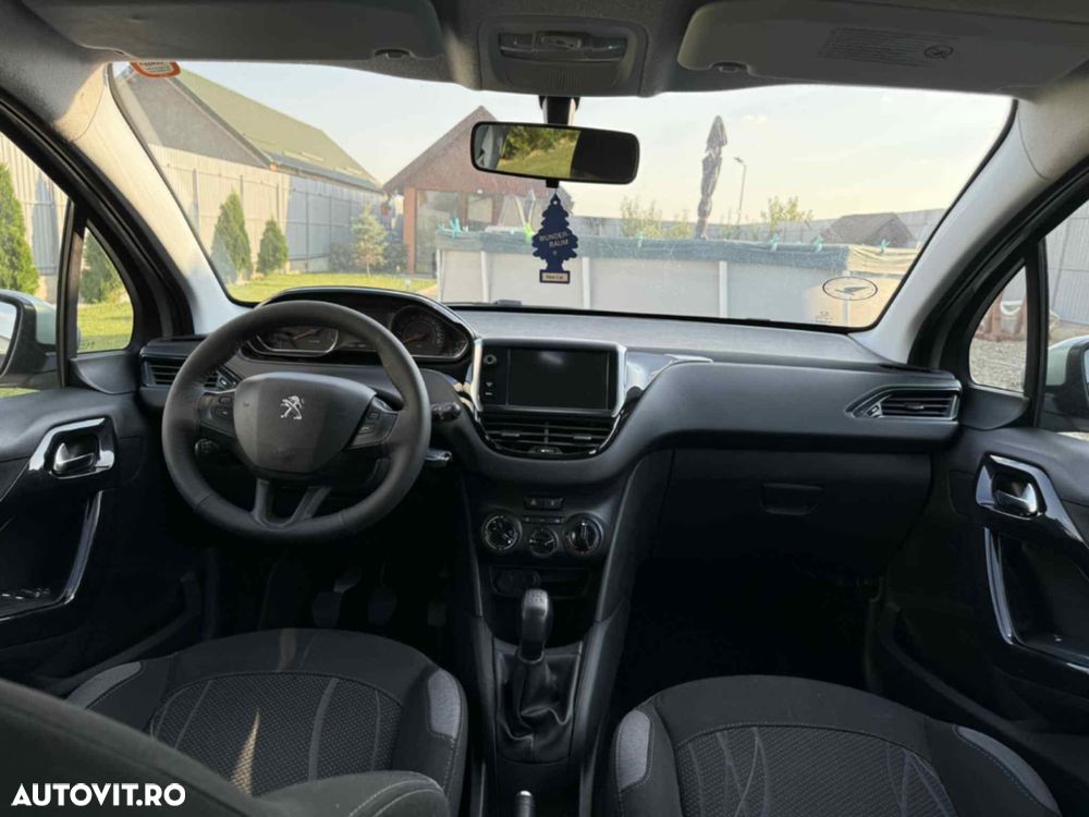 Peugeot 208 82 PureTech Style - 7