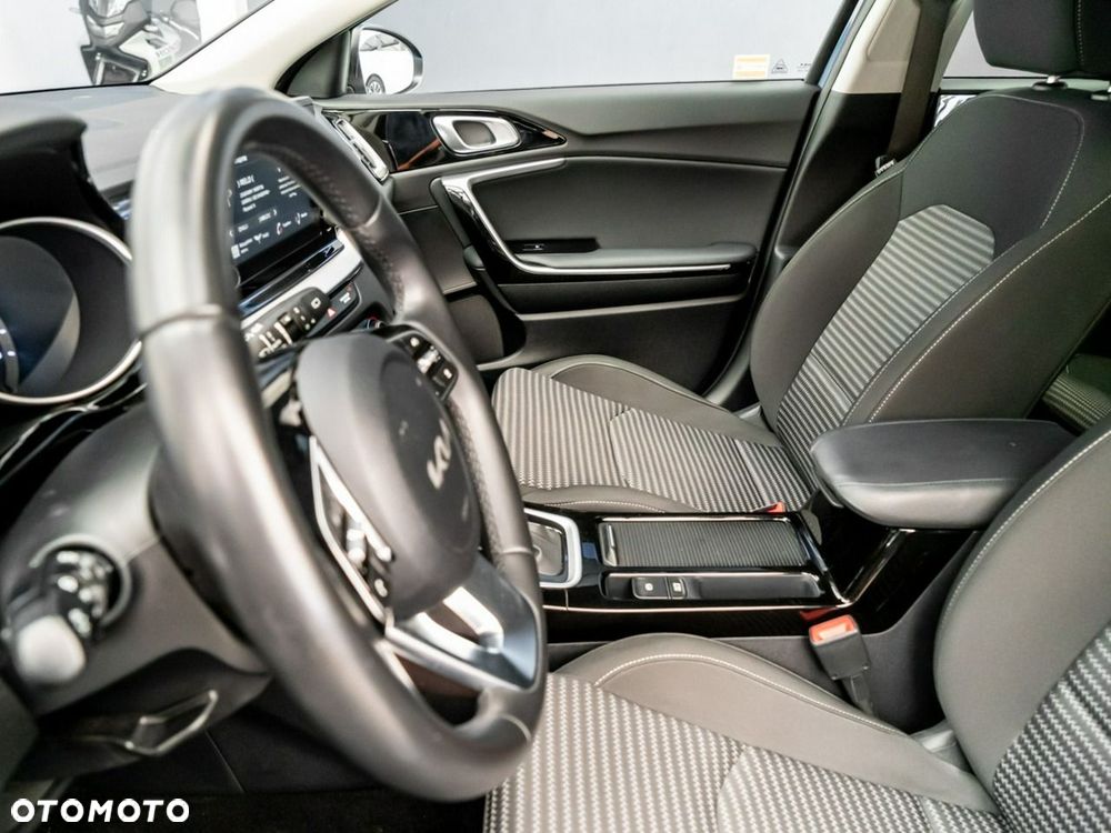 Kia Ceed 1.6 GDI PHEV L DCT - 25