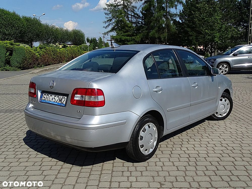 Volkswagen Polo 1.4 16V Comfortline - 18