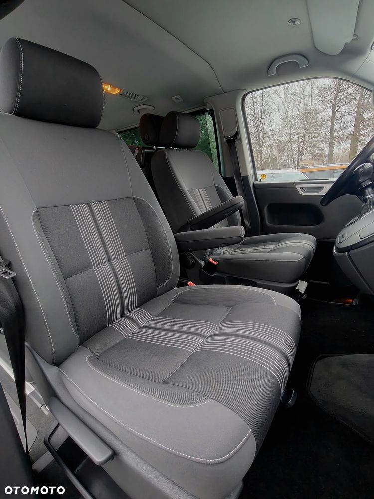 Volkswagen Multivan - 15