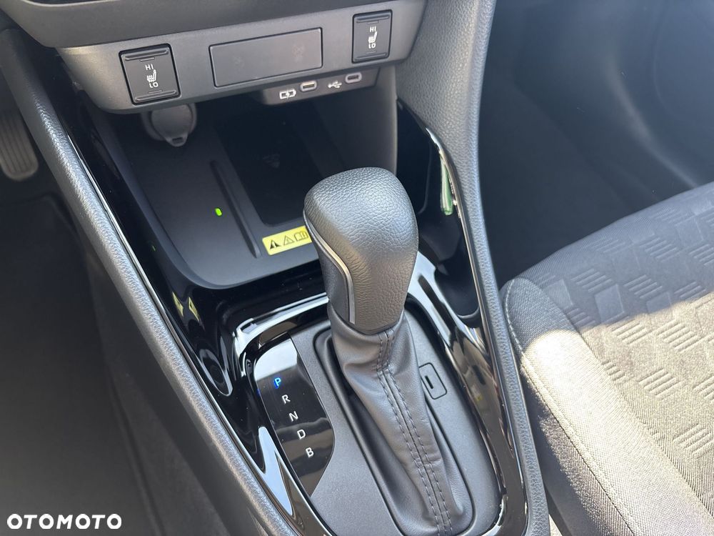 Toyota Yaris Hybrid 1.5 Style - 24
