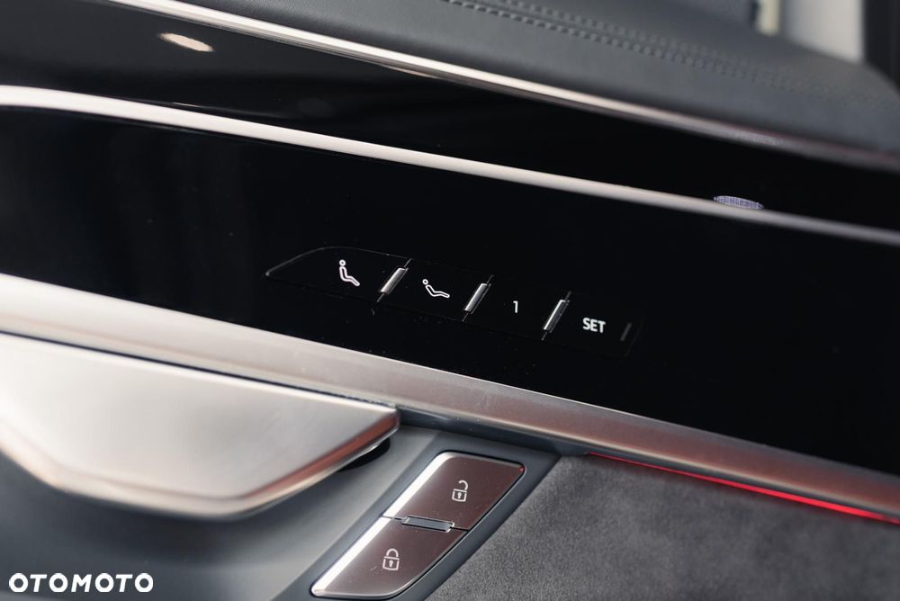 Audi A8 55 TFSI mHEV Quattro Tiptr - 36