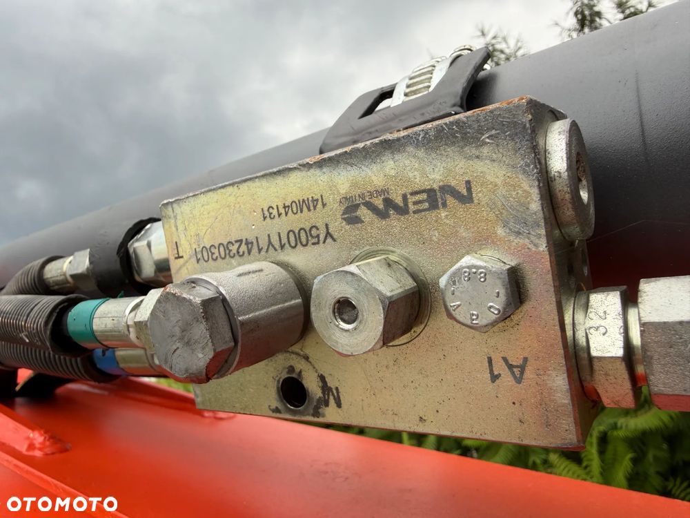 Kubota U27 Minikoparka koparka gąsienicowa 2.8 tony. jak Nówka sztuka z salonu! 2017 rok. 1570mtg. Przywieziona z Gospodarstwa Norweskiego! Zadbana Maszyna ani deka luzów i wycieków. Aktualna Dekra dokumentacja BMWT! Łyżka skarpowa uchylna Hydrauliczna! Szybka wolna jazda. Zamki na tłokach. Wersja Norweska!! OKAZJA Tanio - 28