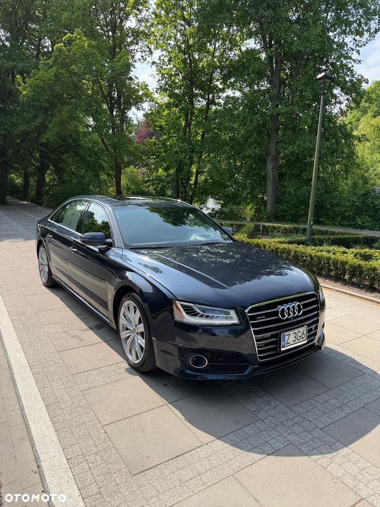 Audi A8 - 1