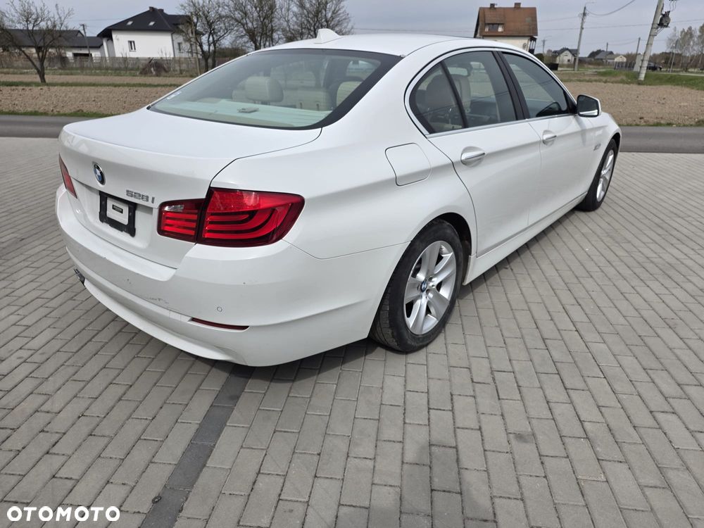 BMW Seria 5 528i Sport-Aut - 5