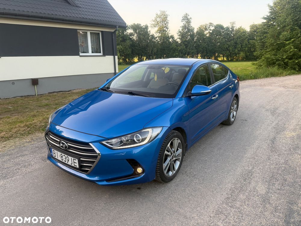 Hyundai Elantra 1.6 Comfort - 3