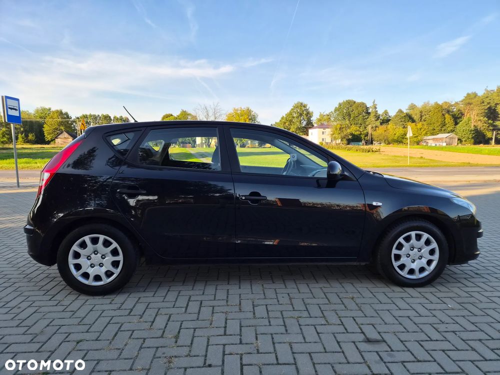 Hyundai i30 1.4 Team 08 - 8