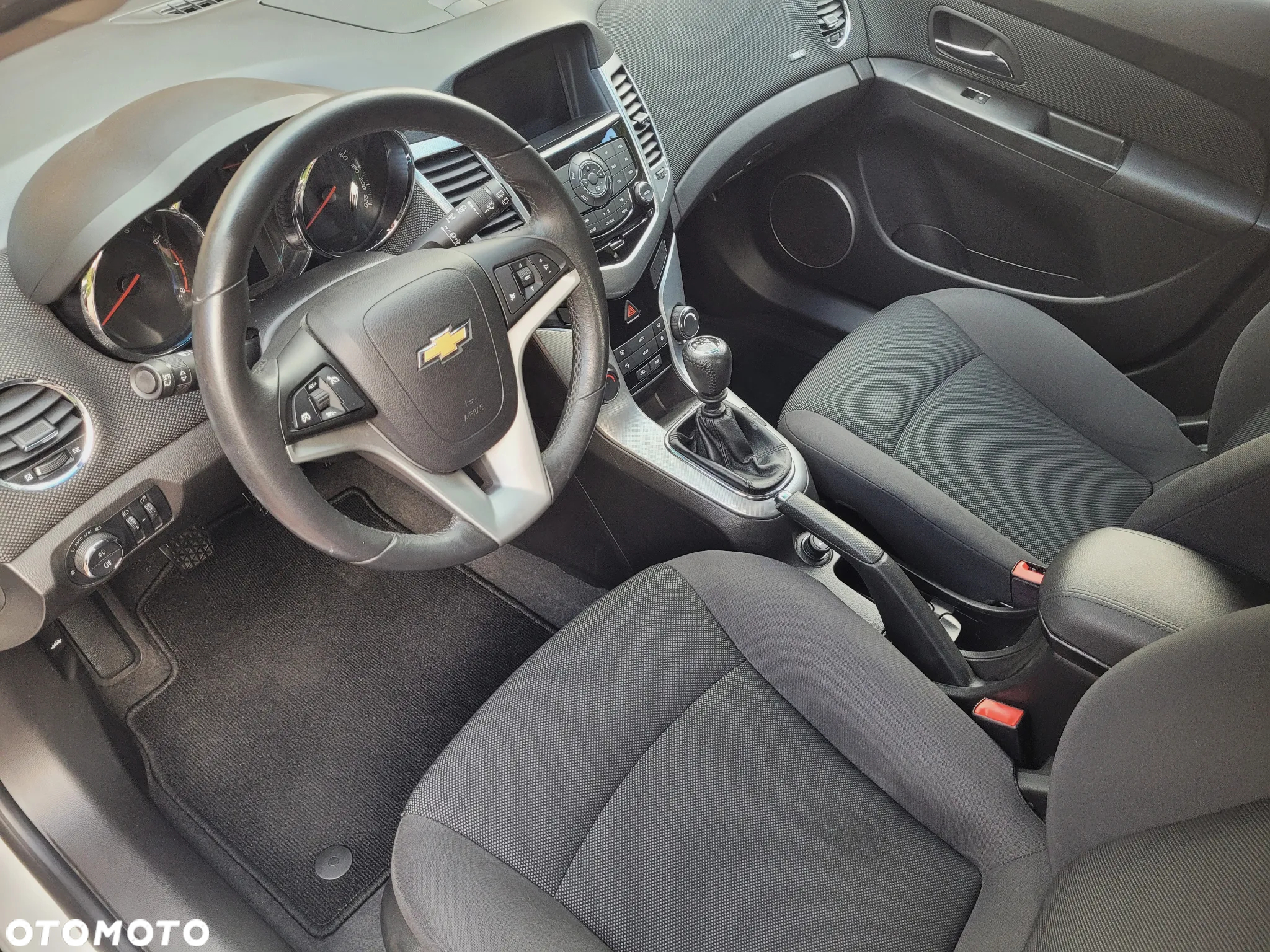 Chevrolet Cruze 1.8 LT+ - 18