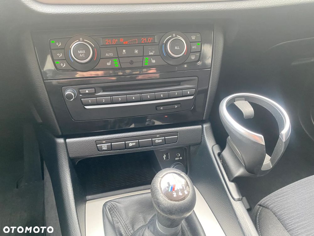 BMW X1 sDrive18d xLine - 22