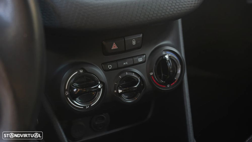 Peugeot 2008 1.2 PureTech Style - 17
