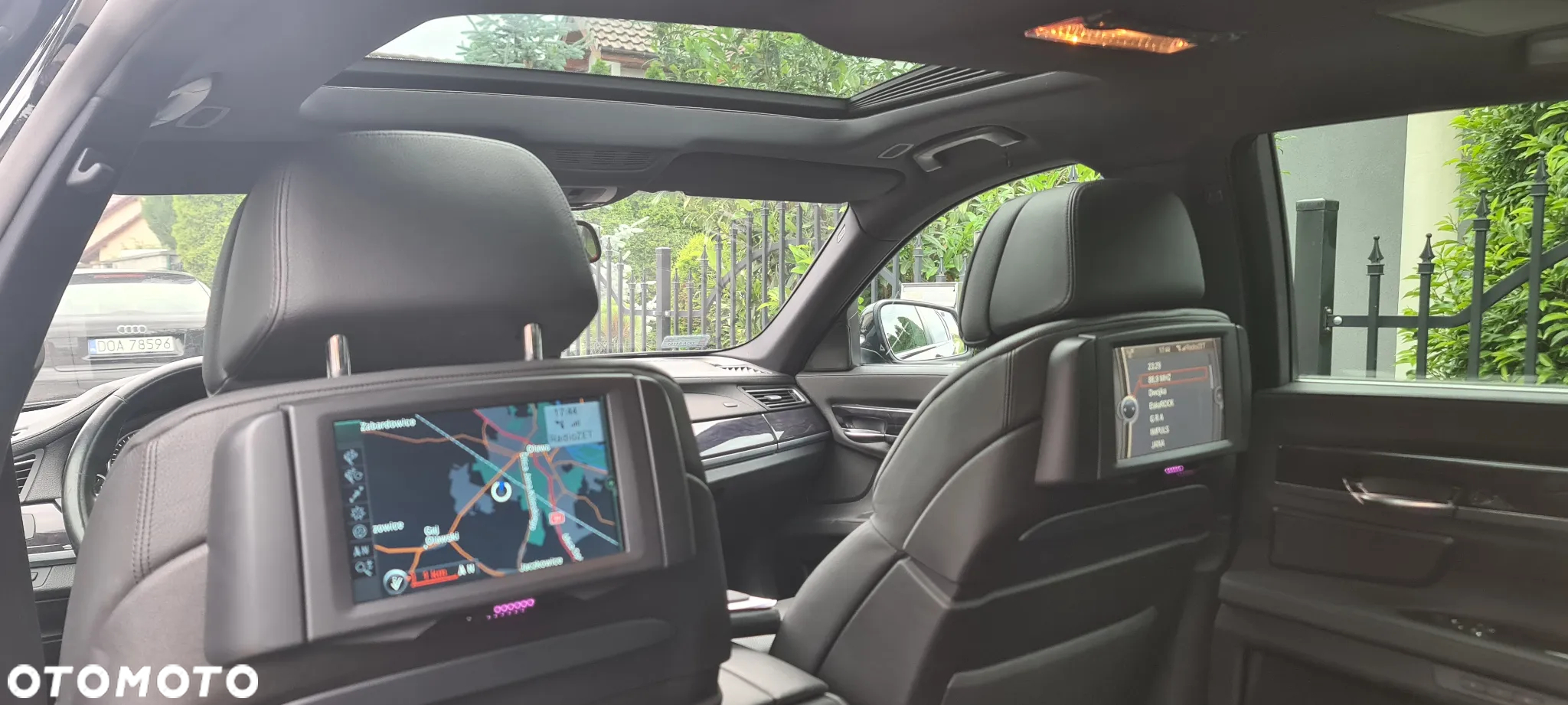 BMW Seria 7 750i L - 36